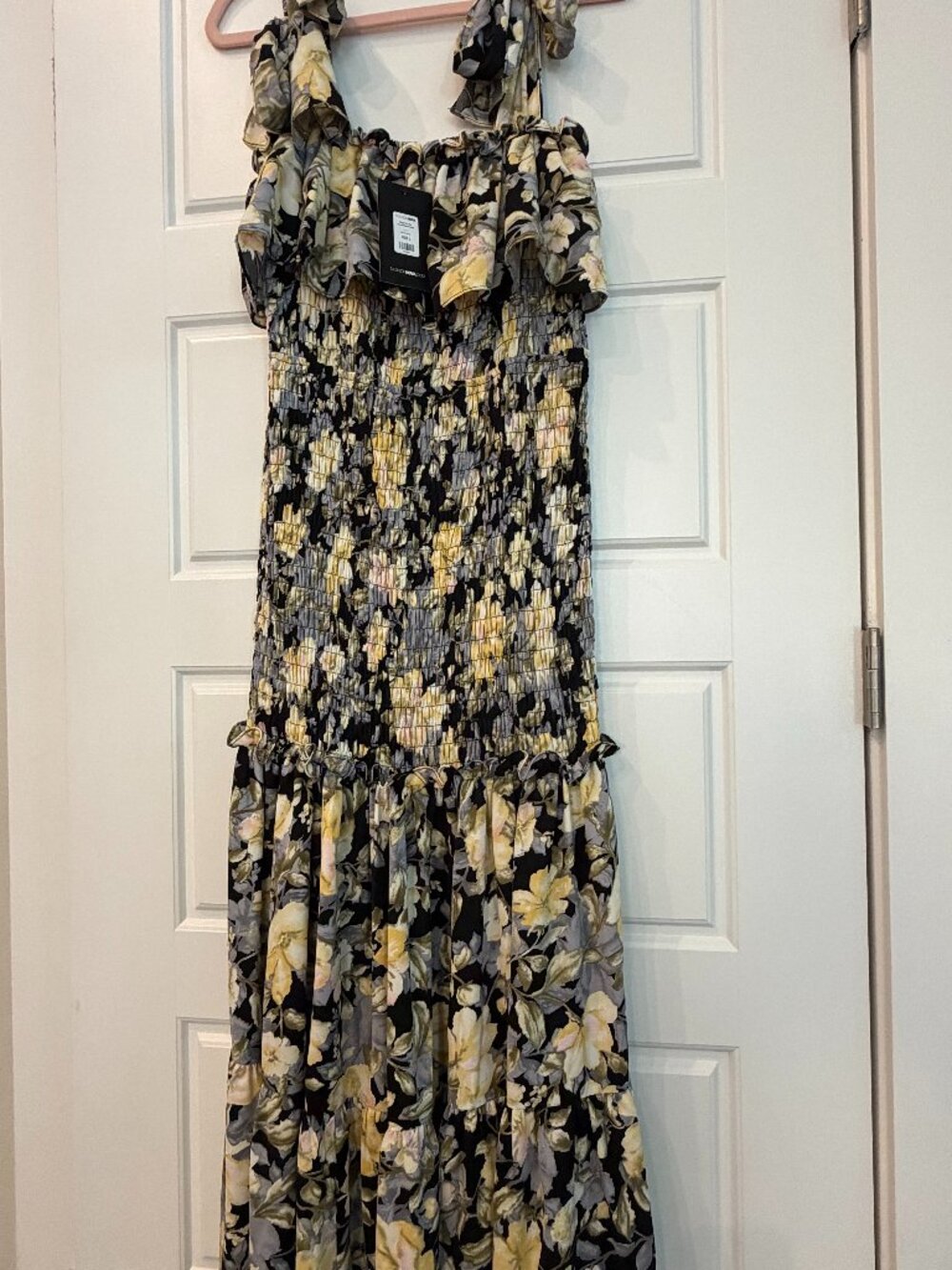 NWT Fashion Nova Floral Smocked Maxi Dress – Size Small